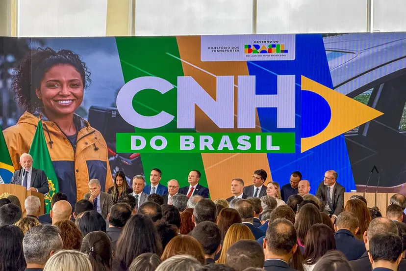 Lançamento CNH do Brasil - Evento com autoridades e público